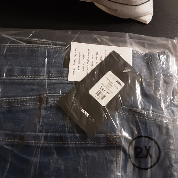 Fashion Nova Jeans - Picture 2 of 4
